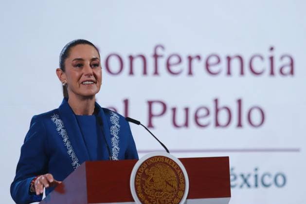 Mexico s President Claudia Sheinbaum speaking during a news conference about the progress of the Interoceanic Corridor of the Isthmus of Tehuantepec, at the National Palace. on February 19, 2025 in Mexico City, Mexico. Mexico City Mexico - ZUMAe321 20250219_zia_e321_006 Copyright: xCarlosxSantiagox
