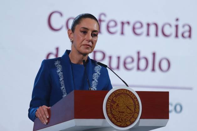 Mexico s President Claudia Sheinbaum speaking during a news conference about the progress of the Interoceanic Corridor of the Isthmus of Tehuantepec, at the National Palace. on February 19, 2025 in Mexico City, Mexico. Mexico City Mexico - ZUMAe321 20250219_zia_e321_013 Copyright: xCarlosxSantiagox