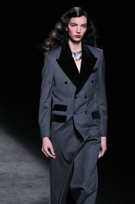 Baro Lucas during Fashion Week A model walks the runway wearing a design by Baro Lucas during Mercedes-Benz Fashion Week de Madrid in IFERMA, 20 February 2025 Spain Featuring: A model walks the runway wearing a design by Baro Lucas during Mercedes-Benz Fashion Week de Madrid in IFERMA, 20 February 2025 Spain Where: Madrid, Spain When: 20 Feb 2025 Credit: Oscar Gonzalez WENN Madrid Spain Copyright: xOscarxGonzalez WENNx wenn40262038 OFA ZOJx wenn40262038