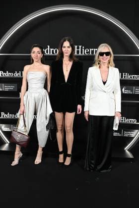 Pedro del Hierro presents its OI25 26 El Pellizco collection at the 81st edition of MBFWM Mariona Carmona i and Mariola Orellana d pose at the Pedro del Hierro photocall during the presentation of its OI25 26 El Pellizco collection at the 81st edition of MBFWM, on February 20, 2025, in Madrid Spain FASHION MERCEDES BENZ FASHION WEEK FAMOUS DESIGNERS José Madrid Madrid Spain  Copyright: xJosÃ xOlivax 6532258