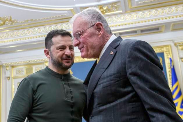 News Themen der Woche KW08 News Bilder des Tages U.S. President Donald Trump s Special Envoy, General Keith Kellogg Visit To Kyiv Ukrainian President Volodymyr Zelenskiy and U.S. President Donald Trump s special envoy, General Keith Kellogg, meet in Kyiv, Ukraine, on February 20, 2025. Kyiv Ukraine  Copyright: xMaxymxMarusenkox originalFilename: musiienko-notitle250220_npm1y.jpg