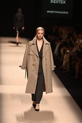 A model wears at collection runway a creation from Alex Riviere during Pasarela Cibeles Mercedes-Benz Fashion Week Madrid 2025 in Madrid, on Thursday ,20 February 2025. Cordon Press 