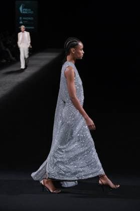 Mans Fashion Week in Madrid A model walks the runway wearing a design by Mans during Mercedes-Benz Fashion Week de Madrid in IFERMA, 20 February 2025 Spain Featuring: A model walks the runway wearing a design by Mans during Mercedes-Benz Fashion Week de Madrid in IFERMA, 20 February 2025 Spain Where: Madrid, Spain When: 20 Feb 2025 Credit: Oscar Gonzalez WENN Madrid Spain Copyright: xOscarxGonzalez WENNx wenn40262740 OFA ZOJx wenn40262740