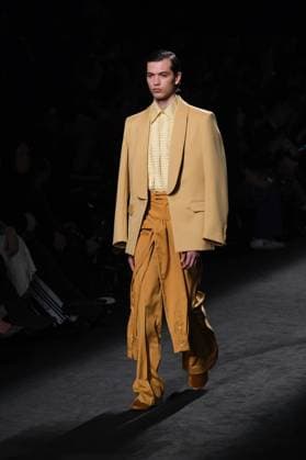 Mans Fashion Week in Madrid A model walks the runway wearing a design by Mans during Mercedes-Benz Fashion Week de Madrid in IFERMA, 20 February 2025 Spain Featuring: A model walks the runway wearing a design by Mans during Mercedes-Benz Fashion Week de Madrid in IFERMA, 20 February 2025 Spain Where: Madrid, Spain When: 20 Feb 2025 Credit: Oscar Gonzalez WENN Madrid Spain Copyright: xOscarxGonzalez WENNx wenn40262715 OFA ZOJx wenn40262715