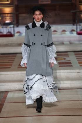 . 21 02 2025. London, United Kingdom. Bora Aksu show for Autumn Winter 2025 at London Fashion Week.  xStephenxLockx xi-Imagesx IIM-25753-0017