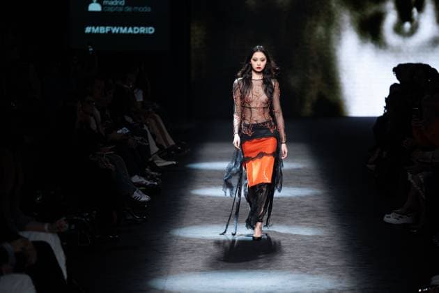 Entertainment Bilder des Tages Spanish fashion designers Yolancris present their new collection at Madrid Fashion Week 2025, the most important fashion event in Spain. At IFEMA, Madrid, February 20, 2025. (20250220131)