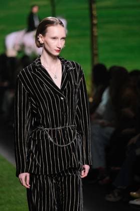 Ynesuelves Fashion Week A model walks the runway wearing a design by Ynesuelves during Mercedes-Benz Fashion Week de Madrid in IFERMA, 21 February 2025 Spain Featuring: Mercedes Benz Fashion Week Madrid - Ynesuelves Where: Madrid, Spain When: 21 Feb 2025 Credit: Oscar Gonzalez WENN Madrid Spain Copyright: xOscarxGonzalez WENNx wenn40264621 OFA ZOJx wenn40264621