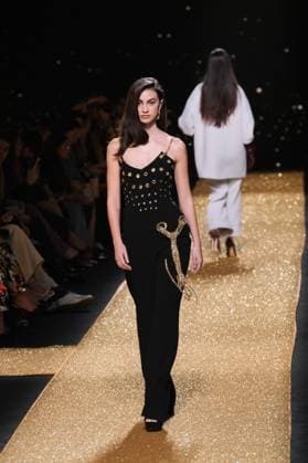 Isabel Sanchis Fashion Week Isabel Sanchis during Mercedes-Benz Fashion Week de Madrid in IFERMA, 21 February 2025 Spain Featuring: A model walks the runway wearing a design by Isabel Sanchis during Mercedes-Benz Fashion Week de Madrid in IFERMA, 21 February 2025 Spain Where: Madrid, Spain When: 21 Feb 2025 Credit: Oscar Gonzalez WENN Madrid Spain Copyright: xOscarxGonzalez WENNx wenn40264406 OFA ZOJx wenn40264406
