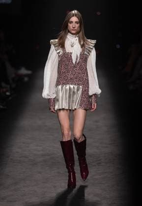 Custo Barcelona fashion show at the 81st edition of MBFWM A model parades during the Custo Barcelona fashion show, at the 81st edition of the Mercedes Benz Fashion Week MBFW , at IFEMA Madrid, on February 21, 2025, in Madrid Spain IFEMA Madrid hosts the Mercedes Benz Fashion Week Madrid MBFW from February 19 to 23 February 21 FEBRUARY 2025 CUSTO MODA MBFW FASHION WEEK SEMANA DE LA MODA MODEL PASARELA DESFILE Madrid Madrid Espana  Copyright: xEduardoxParrax 6534879