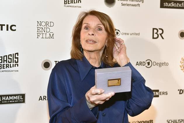 DAFFNE Award Ceremony 2025 Berlin Sente Berger with the Honorary Award for Michael Verhoeven for the 12th time DAfFNE German Academy for Television, an honorary award for an outstanding lifetime achievement at the 75th Berlinale in Berlin, on 21 02 2025 Photopress Mueller