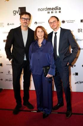 Simon Verhoeven, Senta Berger and Luca Verhoeven at the 12th DAfFNE Award 2025 ceremony at Babylon Berlin, 21 02 2025 Foto:xT.xBartillax xFuturexImagex daffne_5234