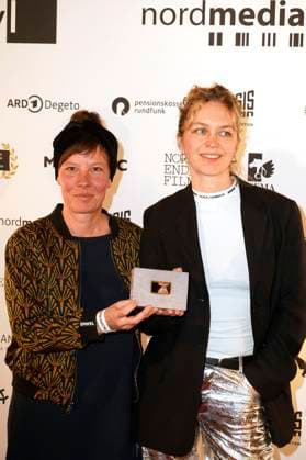 Katharina Buehler and Anne Bolick at the 12 DAfFNE Award 2025 ceremony at Babylon Berlin, 21 02 2025 Foto:xT.xBartillax xFuturexImagex daffne_5254
