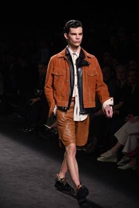 A model wears at collection runway a creation from Erroz during Pasarela Cibeles Mercedes-Benz Fashion Week Madrid 2025 in Madrid, on Friday ,21 February 2025 Cordon Press 