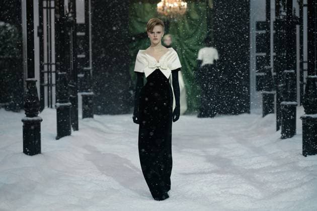 Richard Quinn - Runway - LFW February 2025 LONDON, ENGLAND - 21 FEBRUARY : Model during the Richard Quinn show during London Fashion Week February 2025 at The Lindley Hall on 21 February 2025 in London, England., Credit:Lounis Tiar Avalon United Kingdom, London  Copyright: xLounisxTiarx xAvalonx 0967212233