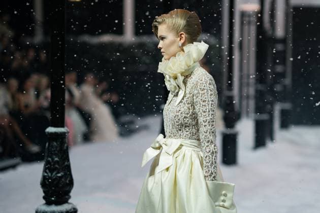Richard Quinn - Runway - LFW February 2025 LONDON, ENGLAND - 21 FEBRUARY : Model during the Richard Quinn show during London Fashion Week February 2025 at The Lindley Hall on 21 February 2025 in London, England., Credit:Lounis Tiar Avalon United Kingdom, London  Copyright: xLounisxTiarx xAvalonx 0967213333