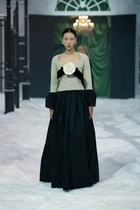 Richard Quinn - Runway - LFW February 2025 LONDON, ENGLAND - 21 FEBRUARY : Model during the Richard Quinn show during London Fashion Week February 2025 at The Lindley Hall on 21 February 2025 in London, England., Credit:Lounis Tiar Avalon United Kingdom, London  Copyright: xLounisxTiarx xAvalonx 0967213899