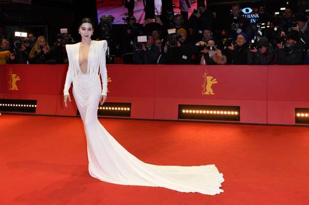 Bilder des Jahres 2025, Entertainment 02 Februar Entertainment Themen der Woche KW08 Entertainment Bilder des Tages Fan Bingbing bei der Closing Ceremony mit Preisverleihung auf der Berlinale 2025 75. Internationale Filmfestspiele Berlin im Berlinale Palast. Berlin, 22.02.2025 *** Fan Bingbing at the Closing Ceremony with Award Ceremony at the Berlinale 2025 75 Berlin International Film Festival in the Berlinale Palast Berlin, 22 02 2025 Foto:xC.xNiehausx xFuturexImagex closing_berlinale_5311