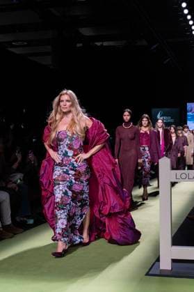 February 22, 2025, Madrid, Madrid, Spain: ESTHER CAo˜ADAS walks the runway at the LOLA CASADEMUNT BY MAITE fashion show during the Mercedes Benz Fashion Week Madrid at Madrid Mercedes Fashion Week on February 22, 2025 in Madrid, Spain. Madrid Spain - ZUMAc312 1059147909st Copyright: xOscarxManuelxSanchezx