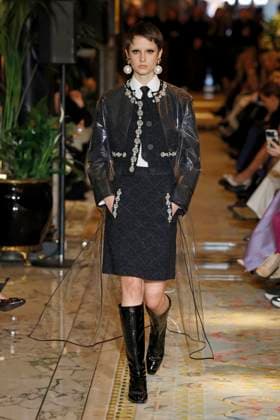 Huishan Zhang London Ready to wear fall winter 2025:26 LONDON February 2025 Huishan Zhang London Ready to wear fall winter 2025:26 LONDON February 2025, Credit:Zeppelin Avalon  Copyright: xZeppelinx xAvalonx 0967616777