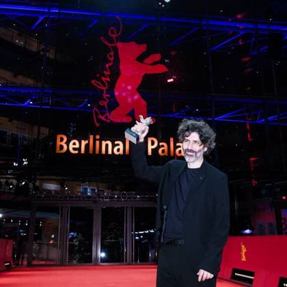 Winners Photocall after the Closing Ceremony , Berlinale Palast, Berlin, Germany Ivan Fund, winner of the Silver Bear Jury Prize for the film The Message poses on the red carpet during the Winners Photocall after the Closing Ceremony during Berlinale (Berlin Film Festival) at Berlinale Palast, Berlin, , Germany on 22 February 2025. Picture, Credit:Julie Edwards Avalon Germany, Potsdammer Platz, Berlin, Berlinale Palast Copyright: xJuliexEdwardsx xAvalonx 0967650057