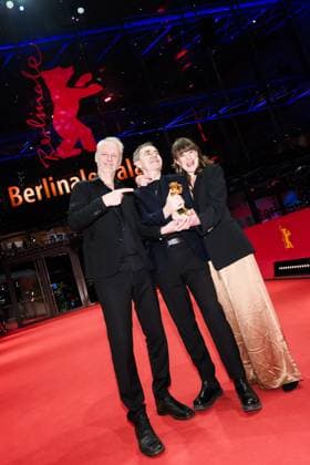 Winners Photocall after the Closing Ceremony , Berlinale Palast, Berlin, Germany Producer Hege Hauff Hvattumon, Dag Johan Haugerud and Yngve Saether , winner of the Golden Bear for Best Film for Dreams (Sex Love) poses on the red carpet during the Winners Photocall after the Closing Ceremony during Berlinale (Berlin Film Festival) at Berlinale Palast, Berlin, , Germany on 22 February 2025. Picture, Credit:Julie Edwards Avalon Germany, Potsdammer Platz, Berlin, Berlinale Palast Copyright: xJuliexEdwardsx xAvalonx 0967650237