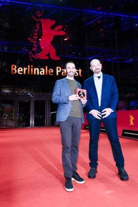 Red Carpet for the Closing Ceremony , Berlinale Palast, Berlin, Germany Brandon Kramer (L) and US producer Lance Kramer, winners of the Documentary Award seen on the Red Carpet for the Closing Ceremony during Berlinale (Berlin Film Festival) at Berlinale Palast, Berlin, , Germany on 22 February 2025. Picture, Credit:Julie Edwards Avalon Germany, Potsdammer Platz, Berlin, Berlinale Palast Copyright: xJuliexEdwardsx xAvalonx 0967653775