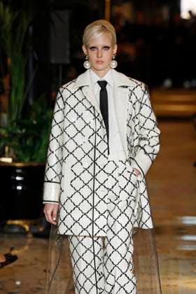 Huishan Zhang London Ready to wear fall winter 2025:26 LONDON February 2025 Huishan Zhang London Ready to wear fall winter 2025:26 LONDON February 2025, Credit:Zeppelin Avalon  Copyright: xZeppelinx xAvalonx 0967646354