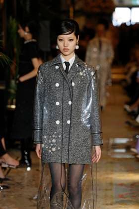 Huishan Zhang London Ready to wear fall winter 2025:26 LONDON February 2025 Huishan Zhang London Ready to wear fall winter 2025:26 LONDON February 2025, Credit:Zeppelin Avalon  Copyright: xZeppelinx xAvalonx 0967646701