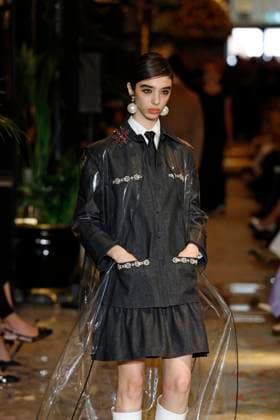 Huishan Zhang London Ready to wear fall winter 2025:26 LONDON February 2025 Huishan Zhang London Ready to wear fall winter 2025:26 LONDON February 2025, Credit:Zeppelin Avalon  Copyright: xZeppelinx xAvalonx 0967647809