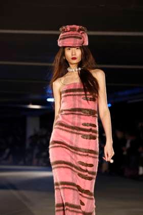 Sinead Gorey London Ready to wear fall winter 2025:26 LONDON February 2025 Sinead Gorey London Ready to wear fall winter 2025:26 LONDON February 2025, Credit:Zeppelin Avalon  Copyright: xZeppelinx xAvalonx 0967649441