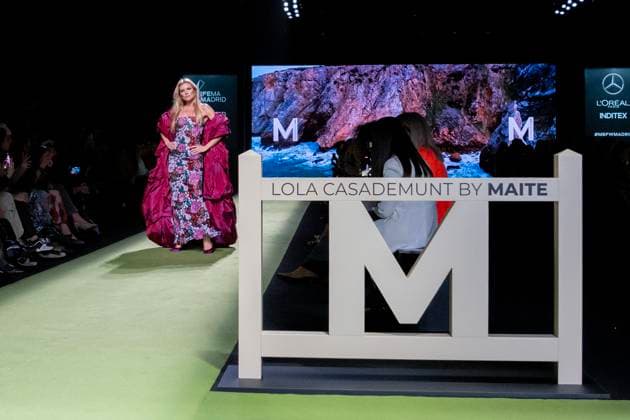 February 22, 2025, Madrid, Madrid, Spain: ESTHER CAo˜ADAS walks the runway at the LOLA CASADEMUNT BY MAITE fashion show during the Mercedes Benz Fashion Week Madrid at Madrid Mercedes Fashion Week on February 22, 2025 in Madrid, Spain. Madrid Spain - ZUMAc312 1059177222st Copyright: xOscarxManuelxSanchezx