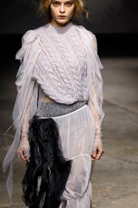 Pauline Dujancourt London Ready to wear fall winter 2025:26 LONDON February 2025 Pauline Dujancourt London Ready to wear fall winter 2025:26 LONDON February 2025, Credit:Zeppelin Avalon  Copyright: xZeppelinx xAvalonx 0967862402