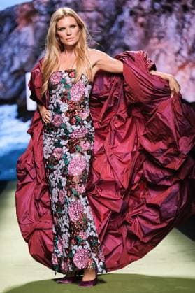 lola Casademunt Fashion Week A model walks the runway wearing a design by Lola Casademunt during Mercedes-Benz Fashion Week de Madrid in IFERMA, 22 February 2025 Spain Featuring: Esther Canadas walks the runway wearing a design by Lola Casademunt during Mercedes-Benz Fashion Week de Madrid in IFERMA, 22 February 2025 Spain Where: Madrid, Spain When: 22 Feb 2025 Credit: Oscar Gonzalez WENN Madrid Spain Copyright: xOscarxGonzalez WENNx wenn40266377 OFA ZOJx wenn40266377