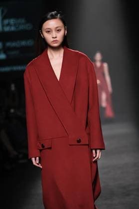 angel schlesser fashion week de madrid A model walks the runway wearing a design by ANGEL SCHLESSER during Mercedes-Benz Fashion Week de Madrid in IFERMA, 22 February 2025 Spain Featuring: A model walks the runway wearing a design by ANGEL SCHLESSER during Mercedes-Benz Fashion Week de Madrid in IFERMA, 22 February 2025 Spain Where: Madrid, Spain When: 22 Feb 2025 Credit: Oscar Gonzalez WENN Madrid Spain Copyright: xOscarxGonzalez WENNx wenn40266219 OFA ZOJx wenn40266219