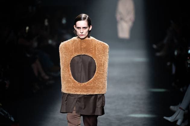 Spanish prominent designer Angel Schlesser presents his new collection at Madrid Fashion Week 2025, the most important fashion event in Spain. At IFEMA, Madrid, February 22, 2025. (2025022291)