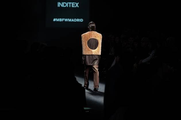 Spanish prominent designer Angel Schlesser presents his new collection at Madrid Fashion Week 2025, the most important fashion event in Spain. At IFEMA, Madrid, February 22, 2025. (2025022292)