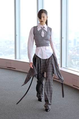 SRVC Studio London Ready to wear fall winter 2025:26 LONDON February 2025 SRVC Studio London Ready to wear fall winter 2025:26 LONDON February 2025, Credit:Zeppelin Avalon  Copyright: xZeppelinx xAvalonx 0967966087