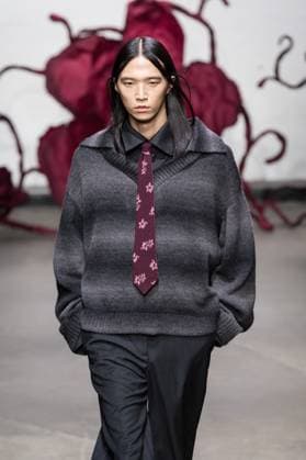 Chet Lo AW25 Show At London Fashion Week LONDON, UNITED KINGDOM - FEBRUARY 23, 2025: A model walks the runway during Chet Lo Autumn Winter 2025 show at London Fashion Week in London, United Kingdom on February 23, 2025. London Greater London United Kingdom  Copyright: xWIktorxSzymanowiczx originalFilename: szymanowicz-chetloaw250223_npJcN.jpg