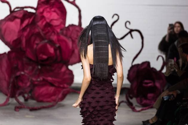 Chet Lo AW25 Show At London Fashion Week LONDON, UNITED KINGDOM - FEBRUARY 23, 2025: A model walks the runway during Chet Lo Autumn Winter 2025 show at London Fashion Week in London, United Kingdom on February 23, 2025. London Greater London United Kingdom  Copyright: xWIktorxSzymanowiczx originalFilename: szymanowicz-chetloaw250223_npTn1.jpg