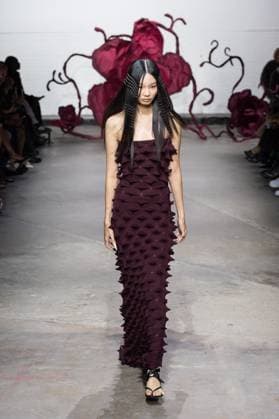 Entertainment Bilder des Tages Chet Lo AW25 Show At London Fashion Week LONDON, UNITED KINGDOM - FEBRUARY 23, 2025: A model walks the runway during Chet Lo Autumn Winter 2025 show at London Fashion Week in London, United Kingdom on February 23, 2025. London Greater London United Kingdom  Copyright: xWIktorxSzymanowiczx originalFilename: szymanowicz-chetloaw250223_npLMv.jpg