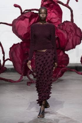 Chet Lo AW25 Show At London Fashion Week LONDON, UNITED KINGDOM - FEBRUARY 23, 2025: A model walks the runway during Chet Lo Autumn Winter 2025 show at London Fashion Week in London, United Kingdom on February 23, 2025. London Greater London United Kingdom  Copyright: xWIktorxSzymanowiczx originalFilename: szymanowicz-chetloaw250223_npvad.jpg