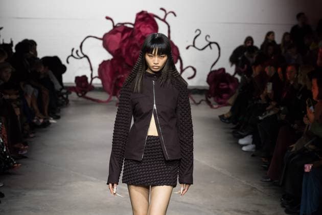 Chet Lo AW25 Show At London Fashion Week LONDON, UNITED KINGDOM - FEBRUARY 23, 2025: A model walks the runway during Chet Lo Autumn Winter 2025 show at London Fashion Week in London, United Kingdom on February 23, 2025. London Greater London United Kingdom  Copyright: xWIktorxSzymanowiczx originalFilename: szymanowicz-chetloaw250223_npNKF.jpg