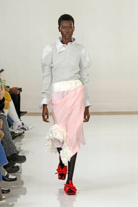 Toga London Ready to wear fall winter 2025:26 LONDON February 2025 Toga London Ready to wear fall winter 2025:26 LONDON February 2025, Credit:Zeppelin Avalon  Copyright: xZeppelinx xAvalonx 0968120190