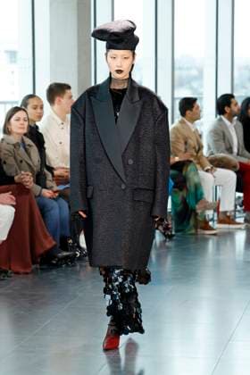 Roksanda London Ready to wear fall winter 2025:26 LONDON February 2025 Roksanda London Ready to wear fall winter 2025:26 LONDON February 2025, Credit:Zeppelin Avalon  Copyright: xZeppelinx xAvalonx 0968141988