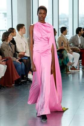 Roksanda London Ready to wear fall winter 2025:26 LONDON February 2025 Roksanda London Ready to wear fall winter 2025:26 LONDON February 2025, Credit:Zeppelin Avalon  Copyright: xZeppelinx xAvalonx 0968142206