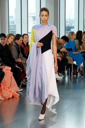 Roksanda London Ready to wear fall winter 2025:26 LONDON February 2025 Roksanda London Ready to wear fall winter 2025:26 LONDON February 2025, Credit:Zeppelin Avalon  Copyright: xZeppelinx xAvalonx 0968142297