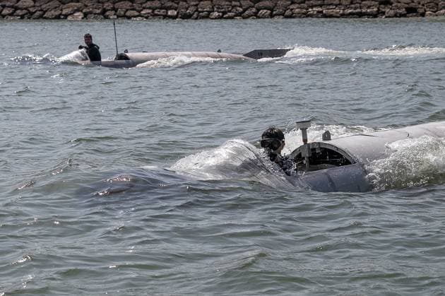 February 23, 2025, Konarak, Sistan And Baluchestan, Iran: The amphibious operation, along with beaching and coastal defense activities, conduct by Navy rangers with the assistance of a Navy frigate and the armored units of the Islamic Republic of Iran Army s Ground Forces in the third maritime zone of Konarak in the Persian Gulf. An amphibious operation refers to a coordinated attack from the sea, performed by naval and land forces deploying from ships, aimed at striking the enemy s shoreline and culminating in troops landing on those shores. Konarak Iran - ZUMAi98_ 20250223_zih_i98_092 Copyright: xIranianxArmyxOfficex