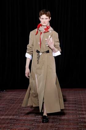 Simone Rocha London Ready to wear fall winter 2025:26 LONDON February 2025 Simone Rocha London Ready to wear fall winter 2025:26 LONDON February 2025, Credit:Zeppelin Avalon  Copyright: xZeppelinx xAvalonx 0968157066