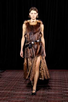 Simone Rocha London Ready to wear fall winter 2025:26 LONDON February 2025 Simone Rocha London Ready to wear fall winter 2025:26 LONDON February 2025, Credit:Zeppelin Avalon  Copyright: xZeppelinx xAvalonx 0968157197