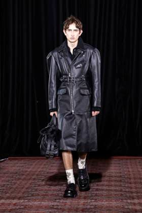 Simone Rocha London Ready to wear fall winter 2025:26 LONDON February 2025 Simone Rocha London Ready to wear fall winter 2025:26 LONDON February 2025, Credit:Zeppelin Avalon  Copyright: xZeppelinx xAvalonx 0968157285